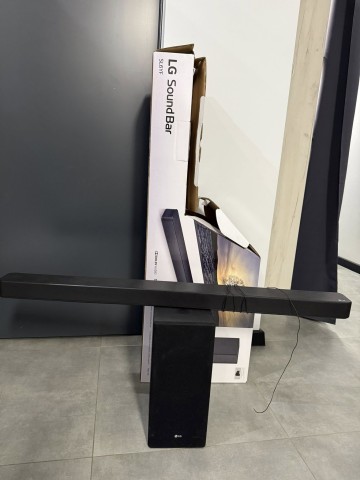 Soundbar LG SL6YF  Stan: bardzo dobry, sprawny. Cały komplet