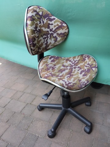 FOTEL OBROTOWY DO BIURKA