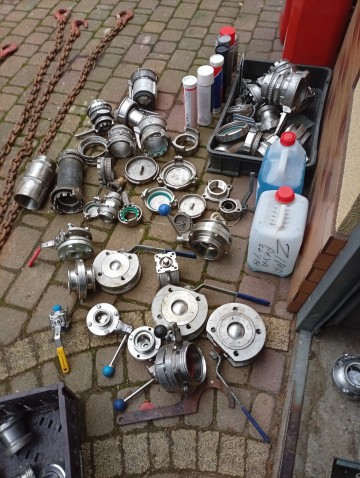 Sprzedam akcesoria do cystern tkw