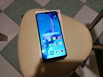 Sprzedam xiaomi redmi 9t dual SIM ładny LTE NFC 6,5 cala