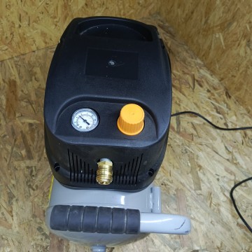 Kompresor bezolejowy 24l