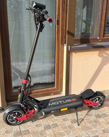 Hulajnoga elektryczna MOTUS PRO 10 Sport
