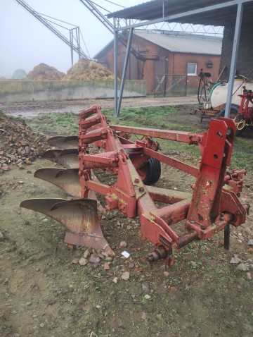 Sprzedam pług zagonowy 4 skibowy
