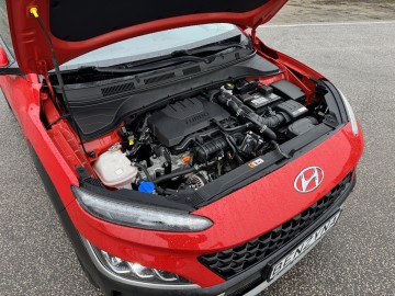 Hyundai Kona BENZYNA Klimatronik Nawigacja Kamera Ledy HAK