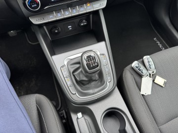 Hyundai Kona BENZYNA Klimatronik Nawigacja Kamera Ledy HAK
