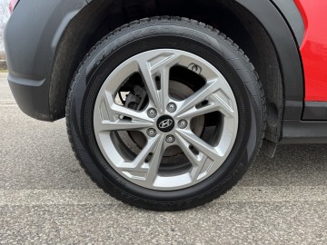 Hyundai Kona BENZYNA Klimatronik Nawigacja Kamera Ledy HAK