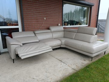 Sprzedam narożnik ze sk&oacute;ry