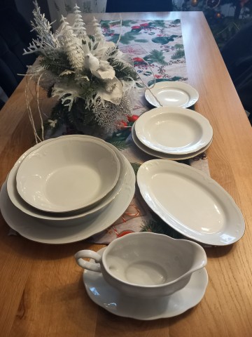 zastawa stołowa porcelanowa