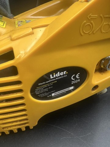 Pilarka łańcuchowa spalinowa 30cm 0.7 kW 25.4cm3 LIDER LIP R