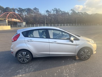 Sprzedam samoch&oacute;d Ford Fiesta 2009