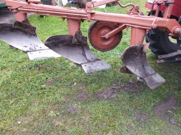 Sprzedam pług trzy skibowy i agregat uprawowy