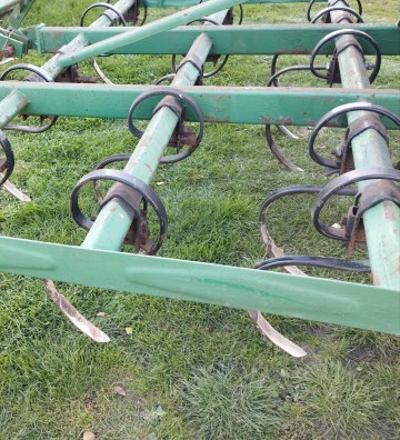 Sprzedam pług trzy skibowy i agregat uprawowy