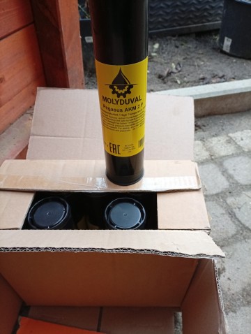 Sprzedam smary , oleje