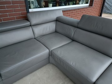 Sprzedam narożnik ze sk&oacute;ry