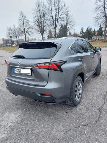 Sprzedam Lexus NX300H, silnik 2.5 Benzyna + Hybryda 2017