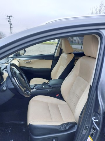 Sprzedam Lexus NX300H, silnik 2.5 Benzyna + Hybryda 2017