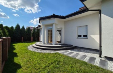 Nowoczesny, parterowy dom w spokojnej okolicy miasta, os. Pa ...