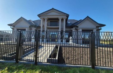 Awangardowa rezydencja o pow. 300m2 -Żychlin, gm. Stare Mias ...