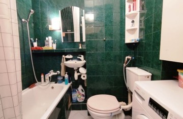 Sprzedam mieszkanie 2 pok., niski blok, 3 piętro, V os.