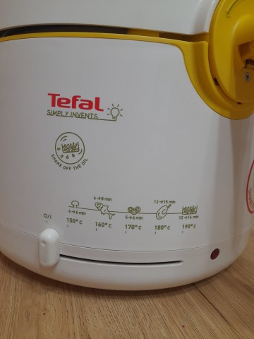 Sprzedam frytkownice tłuszczową Tefal Simply Invent