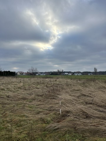 Sprzedam działkę budowlaną 1010m2 z warunkami zabudowy