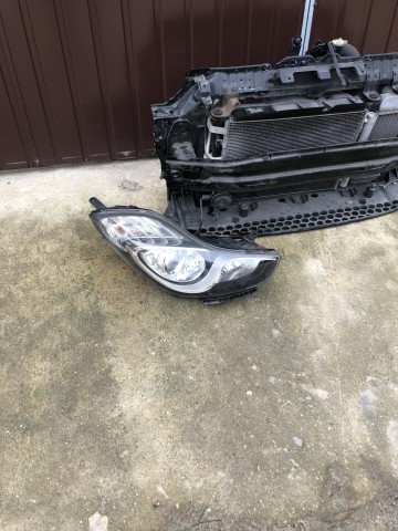 Pas przedni hundai ix20 lampa-soczewka prawa