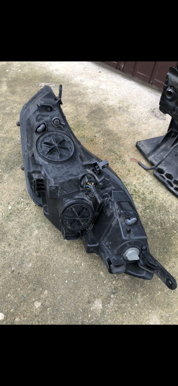 Pas przedni hundai ix20 lampa-soczewka prawa