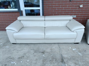 Sprzedam dwie sofy ze sk&oacute;ry