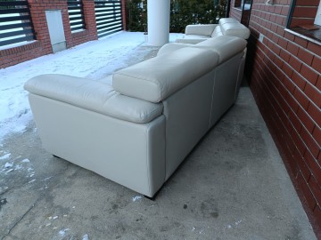 Sprzedam dwie sofy ze sk&oacute;ry