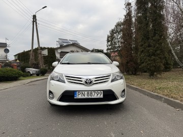 Sprzedam TOYOTA AVENSIS KOMBI T27