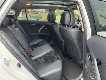 Sprzedam TOYOTA AVENSIS KOMBI T27