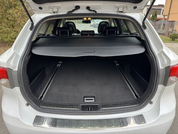 Sprzedam TOYOTA AVENSIS KOMBI T27