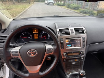 Sprzedam TOYOTA AVENSIS KOMBI T27