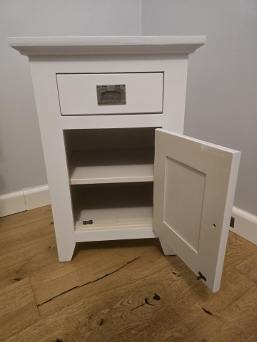 Sprzedam 2 szafki nocne