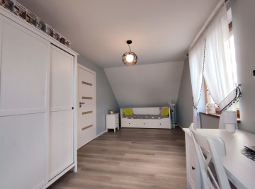 Nowoczesny dom, duża działka, dwustanowiskowy garaż-Janowice