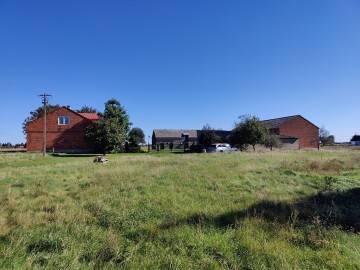 Sprzedam dom i zabudowania gospodarcze-Szyszynek, gm. Ślesin