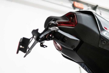 Kr&oacute;tkie mocowanie tablicy rejestracyjnej Kawasaki Z900 ogon