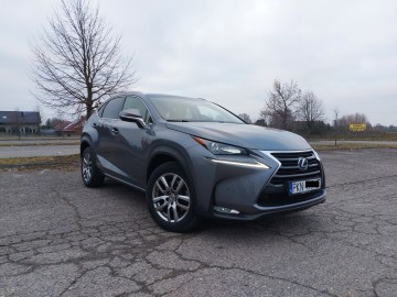 Sprzedam Lexus NX300H, silnik 2.5 Benzyna + Hybryda 2017