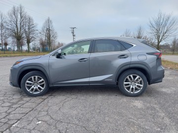 Sprzedam Lexus NX300H, silnik 2.5 Benzyna + Hybryda 2017