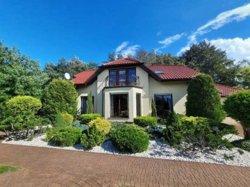 Sprzedam dom-pow. 200m2-5 pokoi-działka 2017m2-os. Lask&oacute;wiec