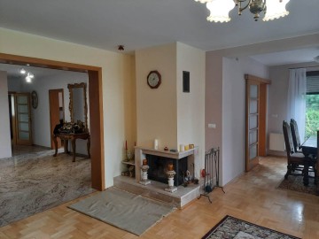 Sprzedam dom-pow. 200m2-5 pokoi-działka 2017m2-os. Lask&oacute;wiec