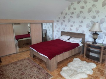 Sprzedam dom-pow. 200m2-5 pokoi-działka 2017m2-os. Lask&oacute;wiec