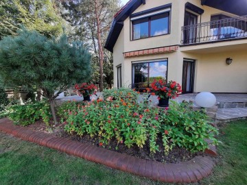 Sprzedam dom-pow. 200m2-5 pokoi-działka 2017m2-os. Lask&oacute;wiec