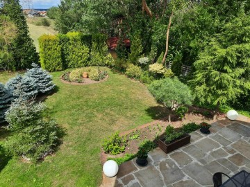 Sprzedam dom-pow. 200m2-5 pokoi-działka 2017m2-os. Lask&oacute;wiec