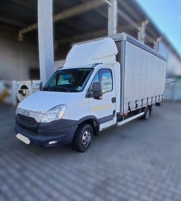 Przeprowadzki, przew&oacute;z rzeczy, materiał&oacute;w budowlanych etc.