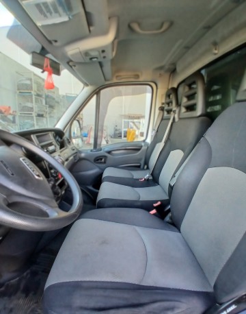 Przeprowadzki, przew&oacute;z rzeczy, materiał&oacute;w budowlanych etc.