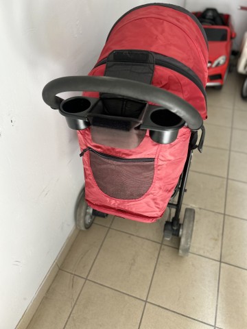 Sprzedam w&oacute;zek dziecięcy ł&oacute;żeczko turystyczne i wiele innych