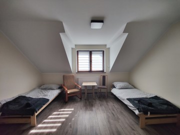 Sprzedam budynek handlowo-usługowy z prosperującym sklepem