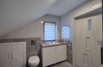 Sprzedam budynek handlowo-usługowy z prosperującym sklepem