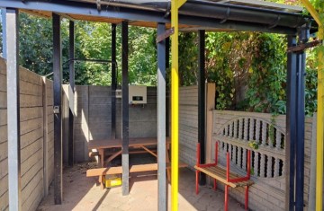 Sprzedam budynek handlowo-usługowy z prosperującym sklepem